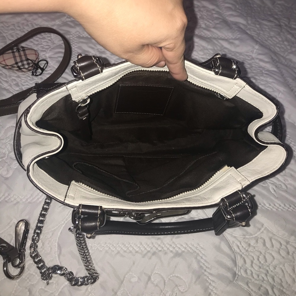 🌸Coach leather hand bag (Used ) - Picture 14 of 16